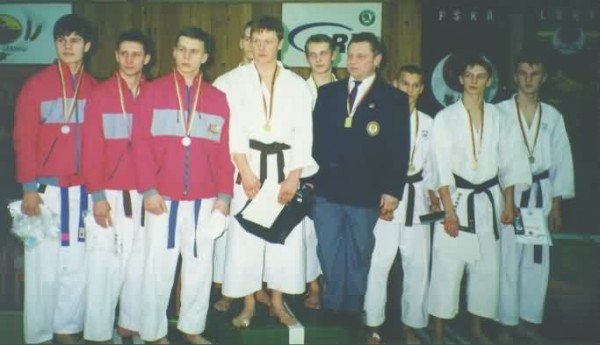 Kadetų komandinÄ—s kumite prizininkai