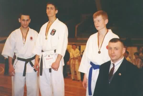 16 - 17 metų kata prizininkai