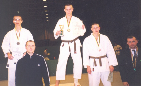 Jaunimo kumte rungties apdovanojimas (R. Bložė 1 v., E. Bložė 2 v., V. Kuzma 3 v.)
