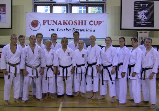 LSKF klubų sportininkai, treneriai su Shihanu K. Funakoshi po seminaro