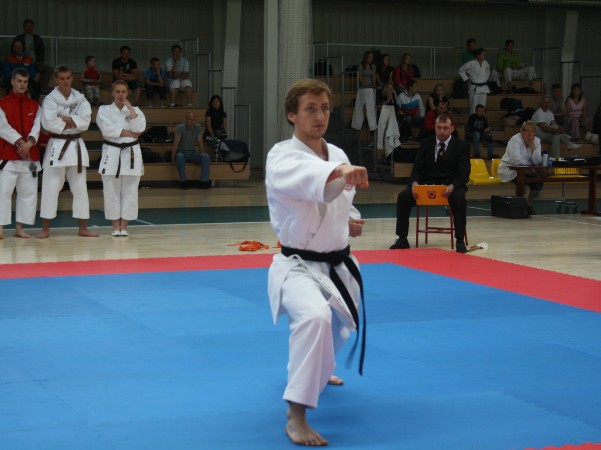Suaugusiųjų kata čempionas kaunietis V. Griška